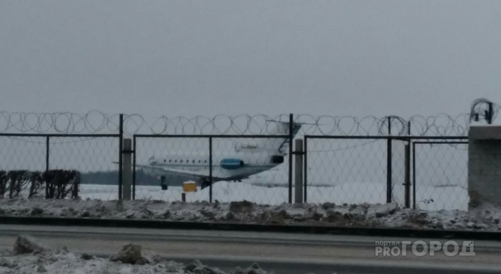 Пассажиров самолета высадили и приостановили вылеты из Чебоксар