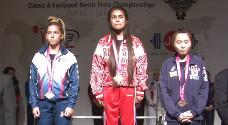 Девушка из Цивильска стала чемпионкой мира по жиму штанги лежа