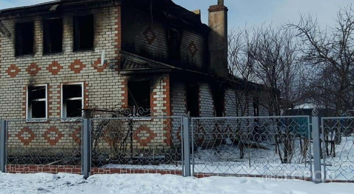 В чувашской деревне сгорел дом семейной пары: "В чем спали, в том и выбежали" В чувашской деревне сгорел дом семейной пары: "В чем спали, в том и выбежали"