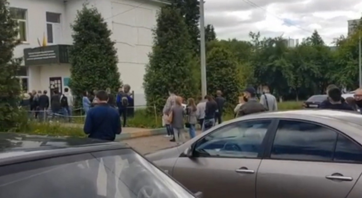 Чебоксарец об очередях в наркологический диспансер: стоим за справкой по 3 часа Чебоксарец об очередях в наркологический диспансер: стоим за справкой по 3 часа