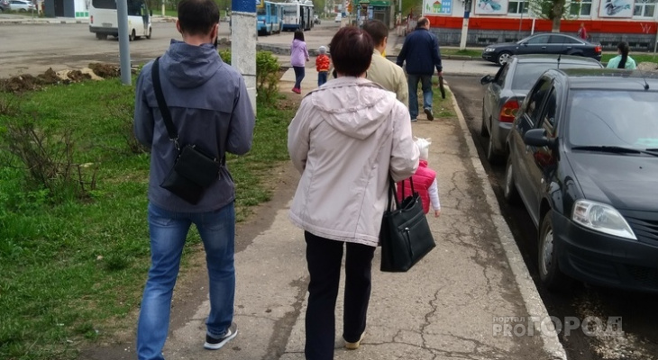 В августе некоторым родителям перечислят пособие до 6 тысяч рублей В августе некоторым родителям перечислят пособие до 6 тысяч рублей