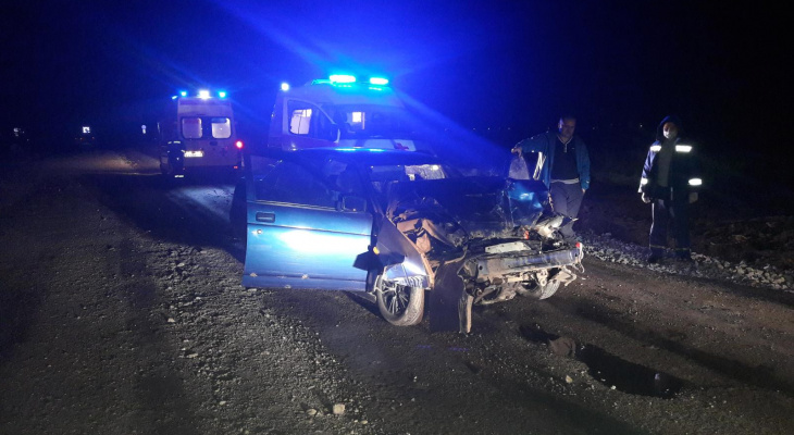 В ДТП с грузовиком в Цивильском районе пострадали два человека В ДТП с грузовиком в Цивильском районе пострадали два человека