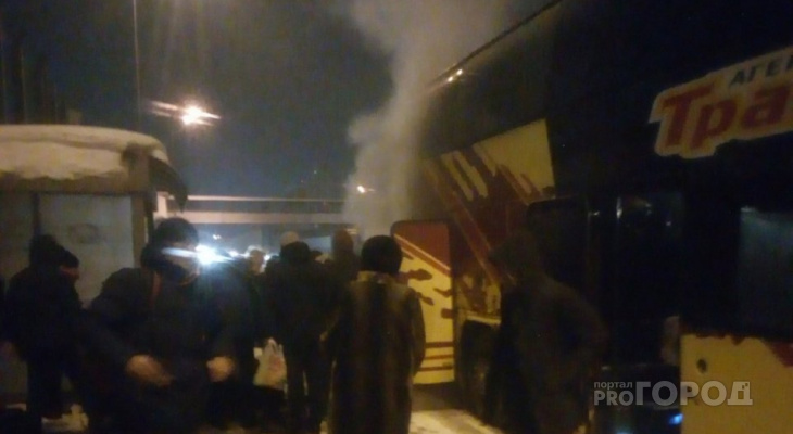 Рейсовый автобус из Чебоксар загорелся на пути в Москву