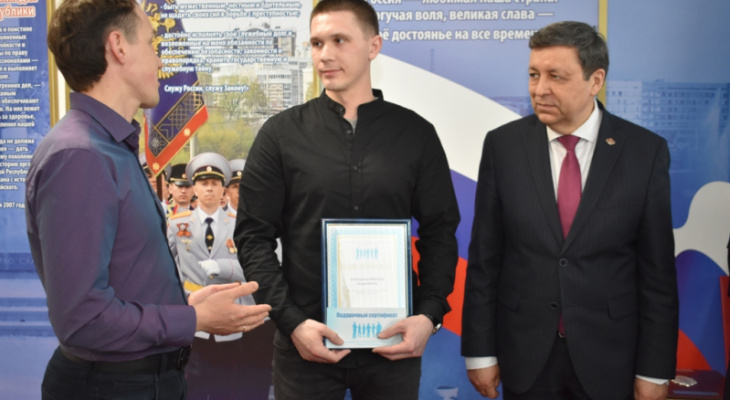 Чебоксарец не прошел мимо и помог поймать пьяного лихача, устроившего смертельное ДТП Чебоксарец не прошел мимо и помог поймать пьяного лихача, устроившего смертельное ДТП