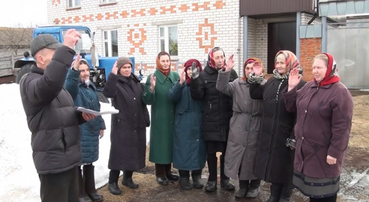 Жители чувашской деревни решили в знак протеста прекратить сдавать молоко по дешевке Жители чувашской деревни решили в знак протеста прекратить сдавать молоко по дешевке