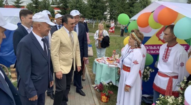 Сенатор Федоров получил особенную награду в Мариинском Посаде Сенатор Федоров получил особенную награду в Мариинском Посаде
