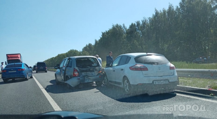 Из-за аварии в Цивильском районе образовалась пробка Из-за аварии в Цивильском районе образовалась пробка