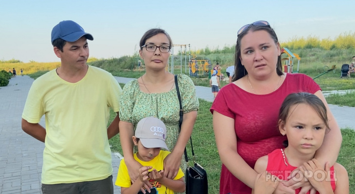 Чебоксарцам из нового микрорайона не хватило мест в школе: "Было подано около 300 заявлений, но попали только 140 человек" Чебоксарцам из нового микрорайона не хватило мест в школе: "Было подано около 300 заявлений, но попали только 140 человек"