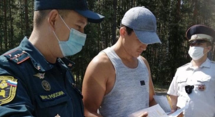 МЧС Чувашии продолжает штрафовать за костры в лесу МЧС Чувашии продолжает штрафовать за костры в лесу