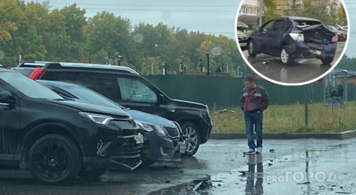 В Чебоксарах утром произошло массовое ДТП из пяти машин: "Логан" очень сильный удар получил" В Чебоксарах утром произошло массовое ДТП из пяти машин: "Логан" очень сильный удар получил"