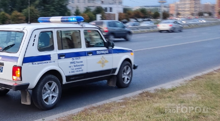 Чебоксарец отдал 200 000 рублей за визит девушки, но так никто и не скрасил его одиночество Чебоксарец отдал 200 000 рублей за визит девушки, но так никто и не скрасил его одиночество