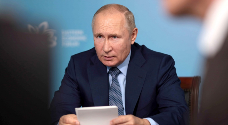 Президент Путин поручил уменьшить для школьников количество контрольных и проверочных работ Президент Путин поручил уменьшить для школьников количество контрольных и проверочных работ