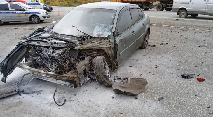 В Чувашии в аварии на трассе пострадали три человека: УАЗ попытался проскочить перед иномаркой В Чувашии в аварии на трассе пострадали три человека: УАЗ попытался проскочить перед иномаркой