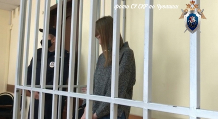 Суд назначил меру пресечения девушке, которая напала с ножом на водителя маршрутки Суд назначил меру пресечения девушке, которая напала с ножом на водителя маршрутки