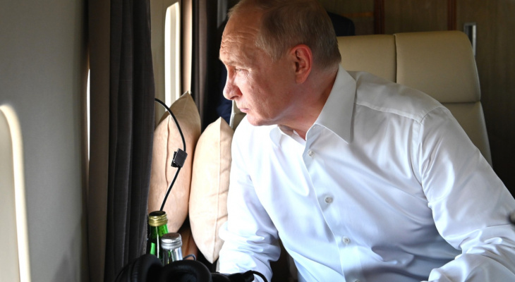 Путин поддержал введение нерабочей недели с сохранением зарплаты Путин поддержал введение нерабочей недели с сохранением зарплаты