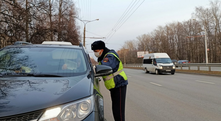 Водителей Чебоксар останавливали, но не штрафовали Водителей Чебоксар останавливали, но не штрафовали