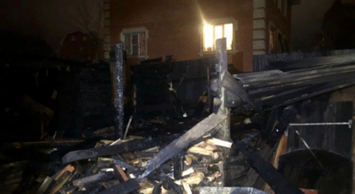 В Чебоксарах на выходных попытались сжечь человека, раненый смог выбраться из огня