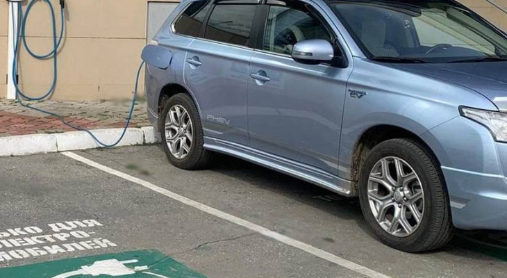 В Чувашии установят заправки для электромобилей: зарядить Tesla можно будет в Цивильском и Красночетайском районах