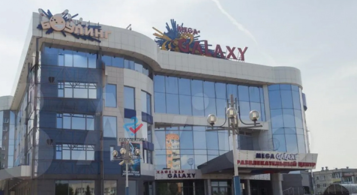 В центре Чебоксар выставили на продажу здание "Mega Galaxy" за 300 миллионов рублей