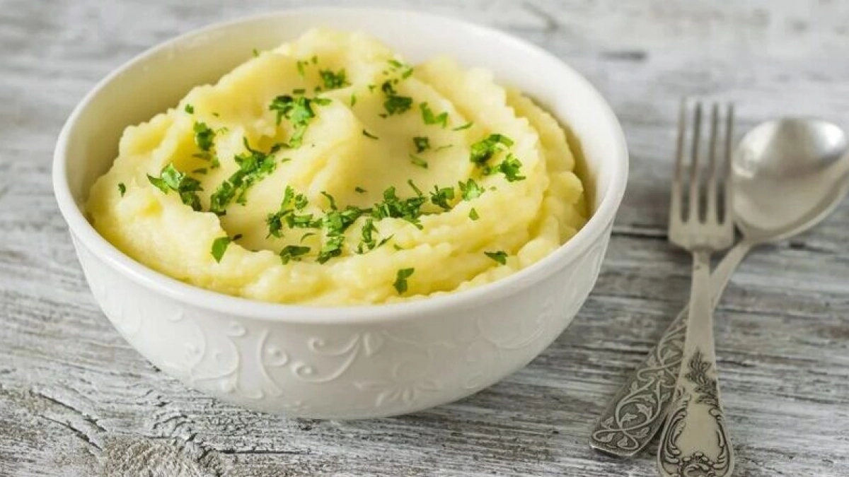 Умопомрачительно вкусно: добавьте это в пюре вместо молока, и домочадцы будут в восторге 
