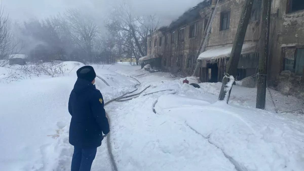 В Козловском районе всю ночь тушили многоквартирный дом