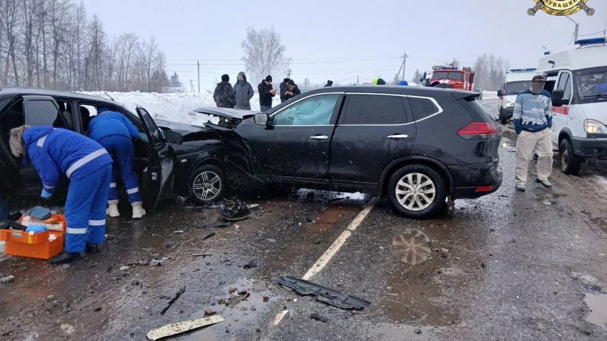 Лишенный прав водитель устроил массовое ДТП в Чувашии