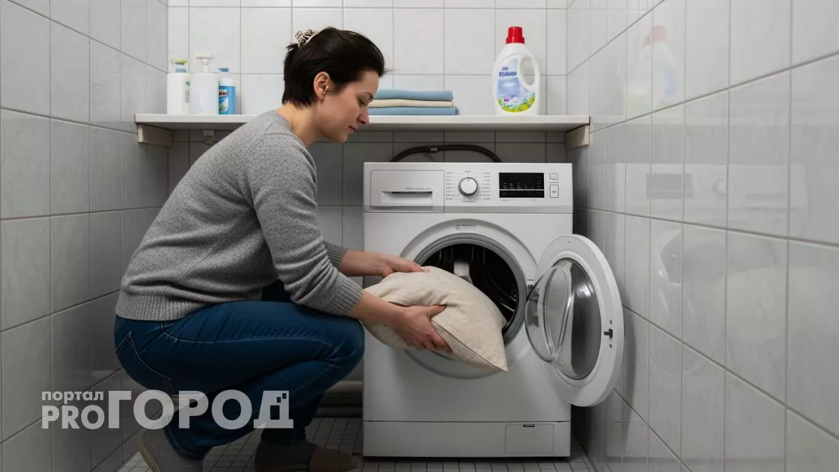 Забытый аптечный препарат за 50 рублей превращает застиранные подушки в идеально белые