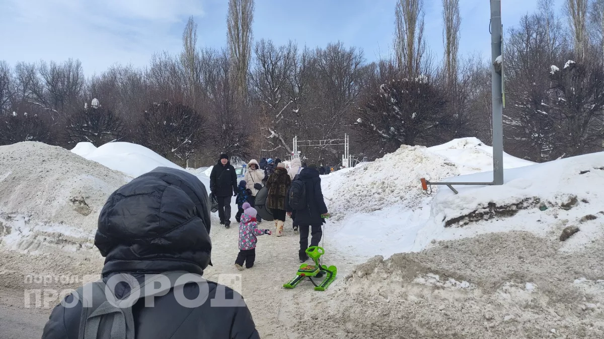 После трехдневных выходных для жителей началась короткая рабочая неделя