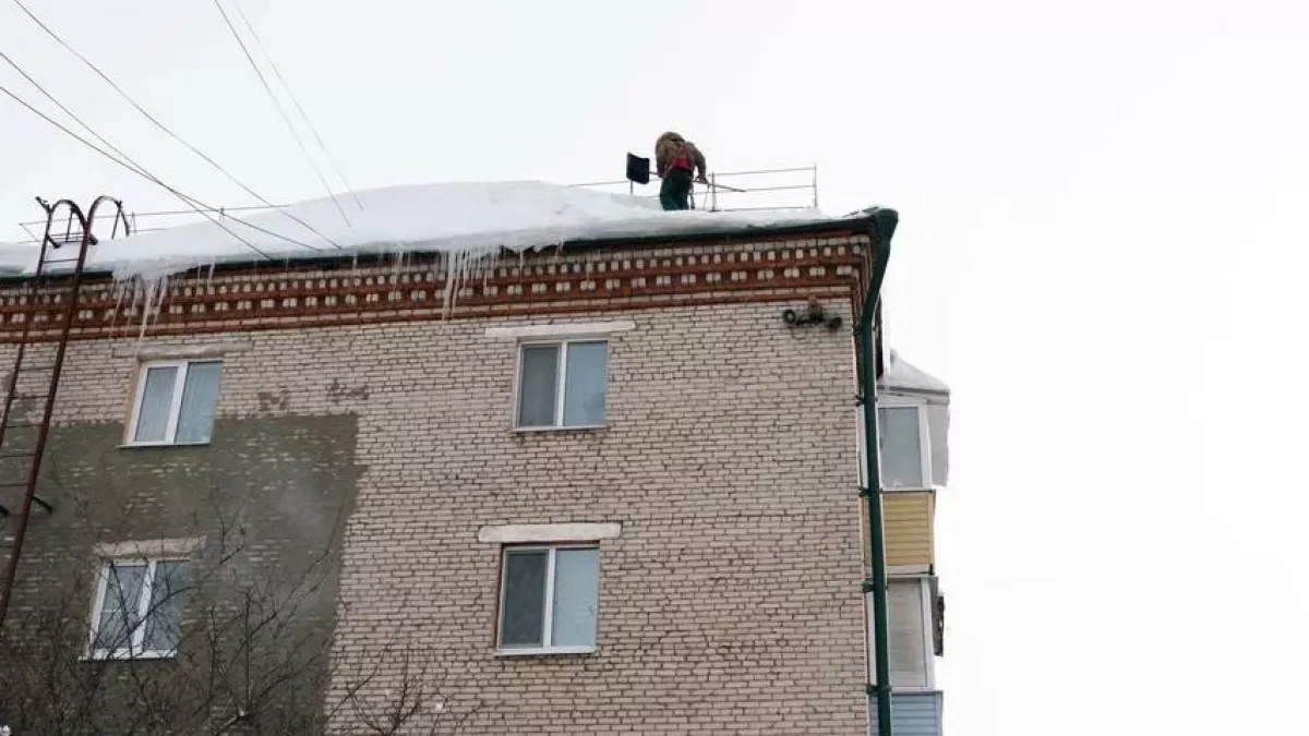 В связи с потеплением глава Чебоксар предупредил все управляющие компании: "Спуску не дадим никому"