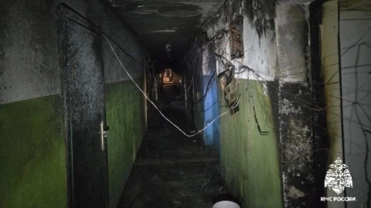 Во время пожара в многоквартирном доме Чебоксар эвакуировали 60 человек