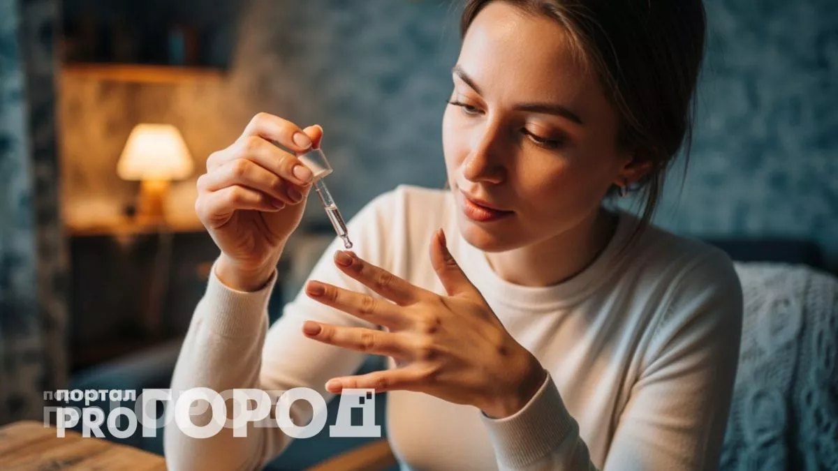 Красить ногти больше не модно: чем россиянки заменяют классический маникюр в 2026 году