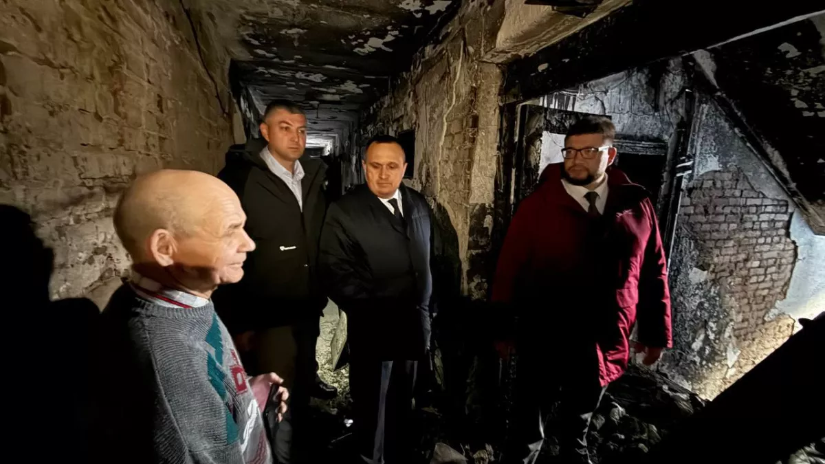 Глава Чебоксар выехал на место сгоревшего здания общежития 