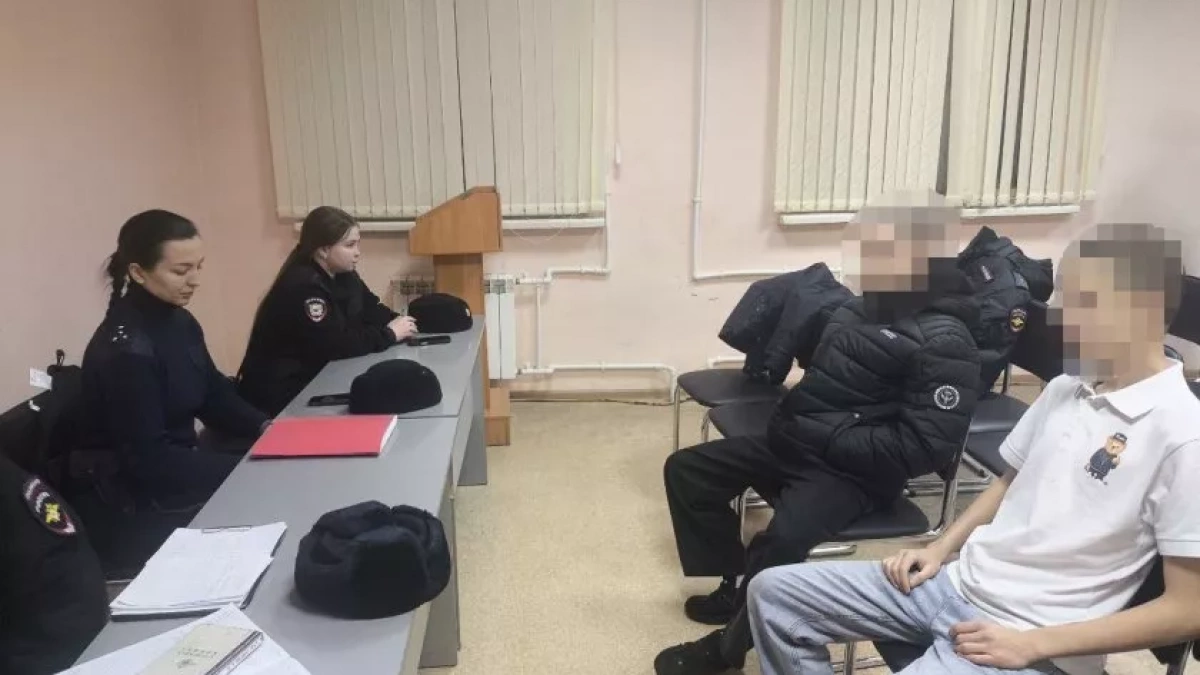 Полиция задержала в Чебоксарах четверых подростков, которые нарушили комендантский час