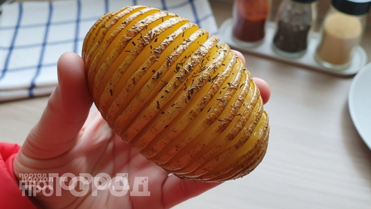 Самая вкусная картошка-гармошка, о которой говорят все: хрустящая снаружи и нежная внутри