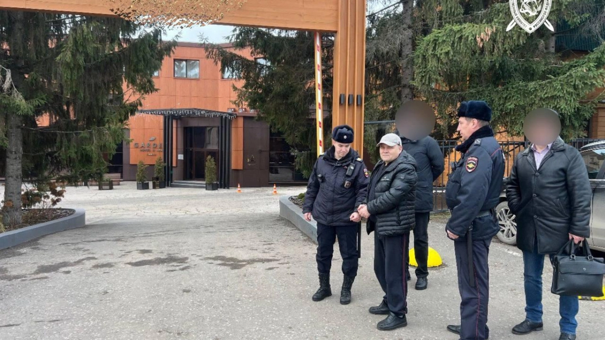 В Чувашии осужденного за крупное мошенничество депутата попытаются лишить статуса