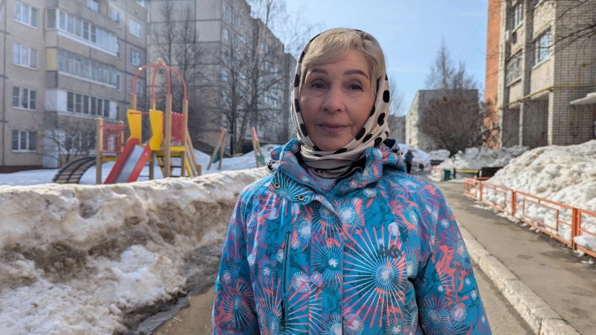 Дворник из Чебоксар уже 16 лет выходит на работу, пока город еще спит: "Хочется, чтобы наши труды больше замечали"