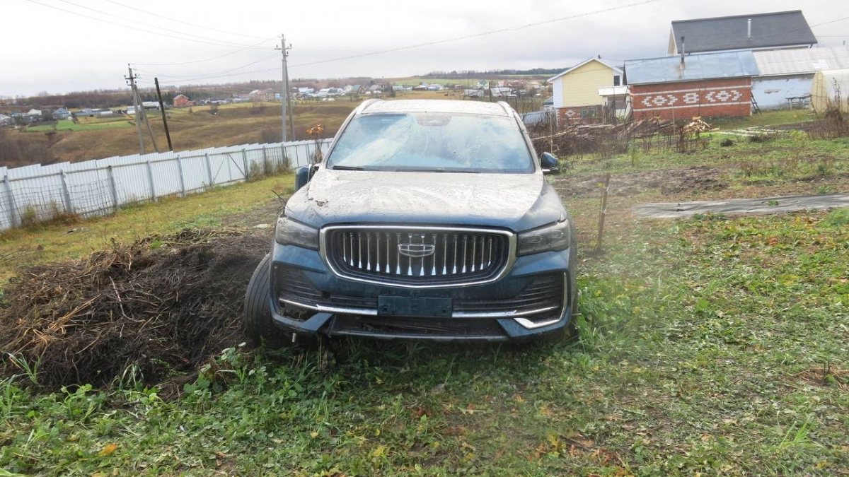 18-летний житель Чебоксарского района угнал машину своего знакомого и тут же ее разбил