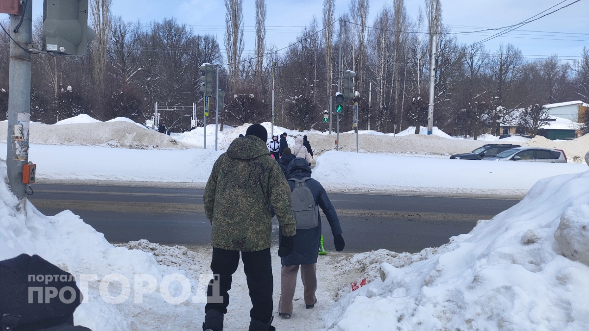 Снижение ключевой ставки, закрытие аэропорта и ремонтные работы: главные новости за 20 марта