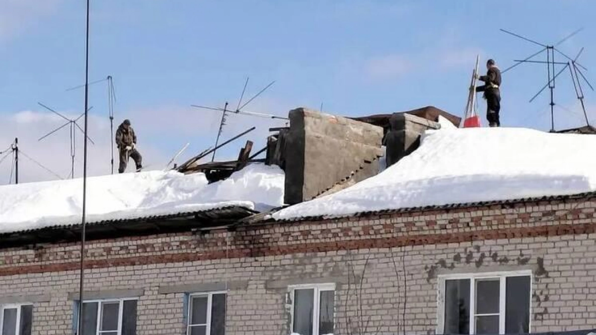 В Шумерле обрушилась кровля дома 1975 года из-за снега