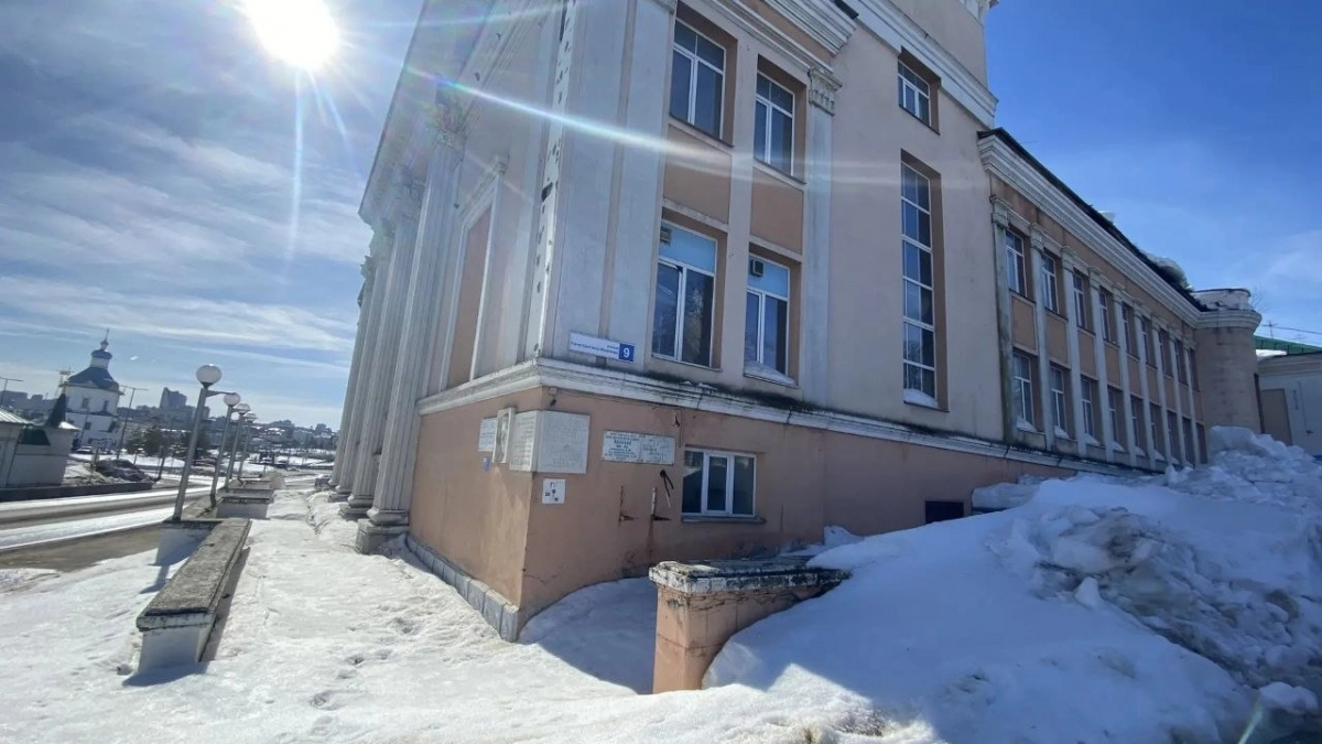 В Чебоксарах после обрушения крыши первого звукового кинотеатра Чувашии началась доследственная проверка