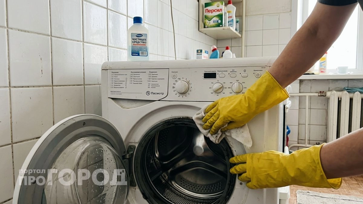 Один состав убирает черный налет с резинки стиралки так, что она светлеет прямо на глазах