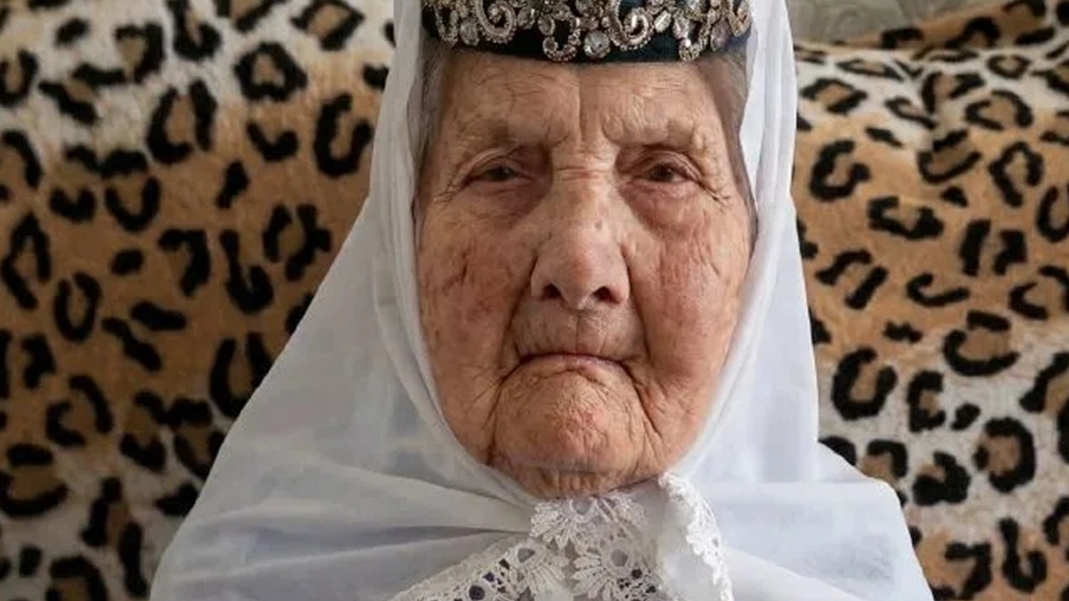 Рукодельница из Чувашии поделилась секретом долголетия в свой 101-й день рождения