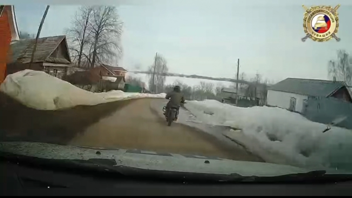 Школьник из Урмарского района одним заездом на мопеде "заработал" штраф для своей матери