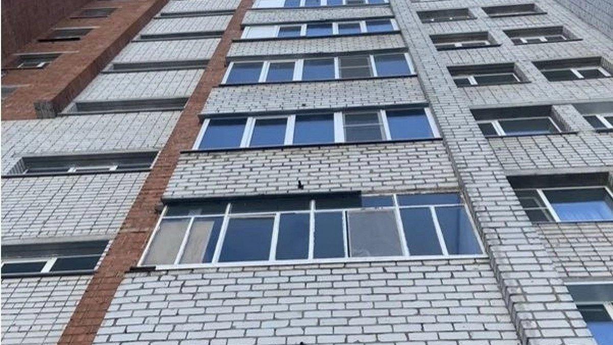 Уголовное дело из-за схода снега и начало приема заявлений в школы: главные новости за 28 марта