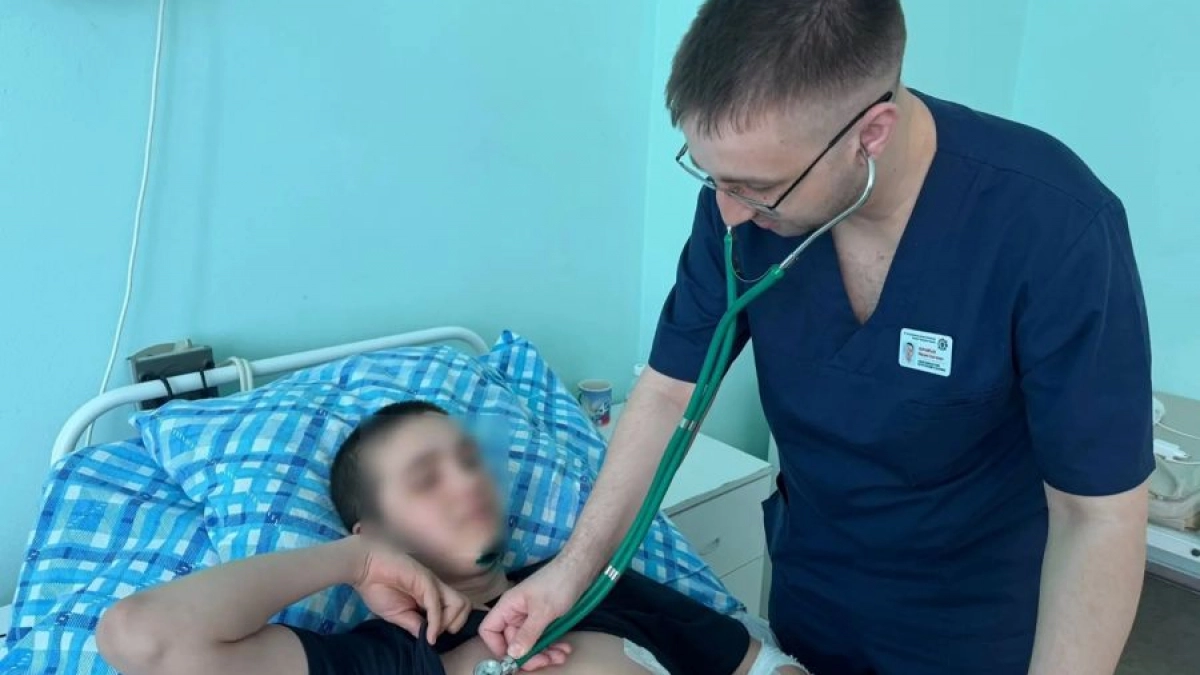 Подросток из Чувашии попал в реанимацию с семью травмами, отправившись в деревню на питбайке