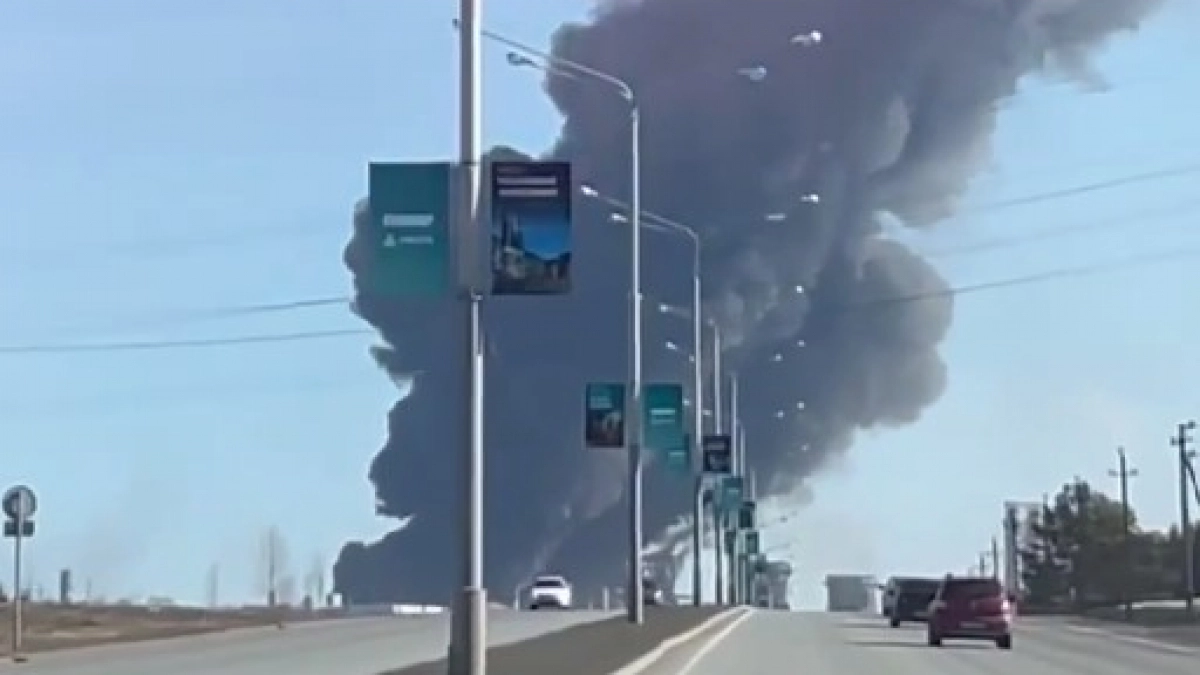 Пожар на химзаводе, протесты жителей Чебоксар и весеннее потепление: главные новости за 31 марта