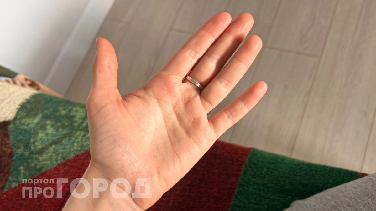 Никаких таблеток: метод трех точек на ладони, который снимает головную боль за две минуты