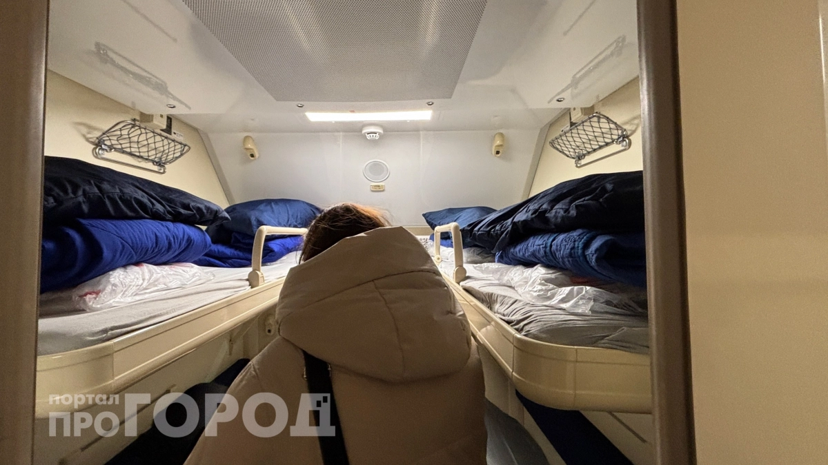 В вагоне поезда, как в хостеле: лег, задвинул шторку и поехал – РЖД изменили плацкарт до неузнаваемости