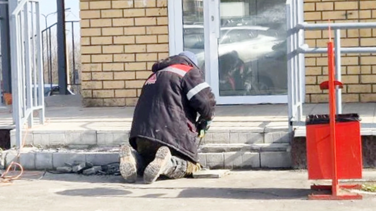 Чебоксарцев призывают сообщать о домах и магазинах, которые портят вид города