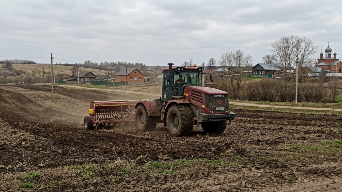 Чувашия выделит 300 млн рублей на компенсацию затрат аграриям за технику 2025 года